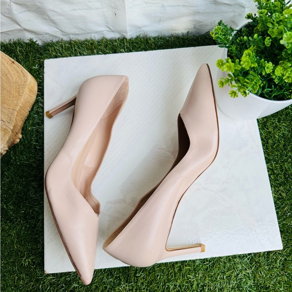STUART WEITZMAN NUDE  pointy toe Anny Pumps Size  9.5 - Picture 2 of 16